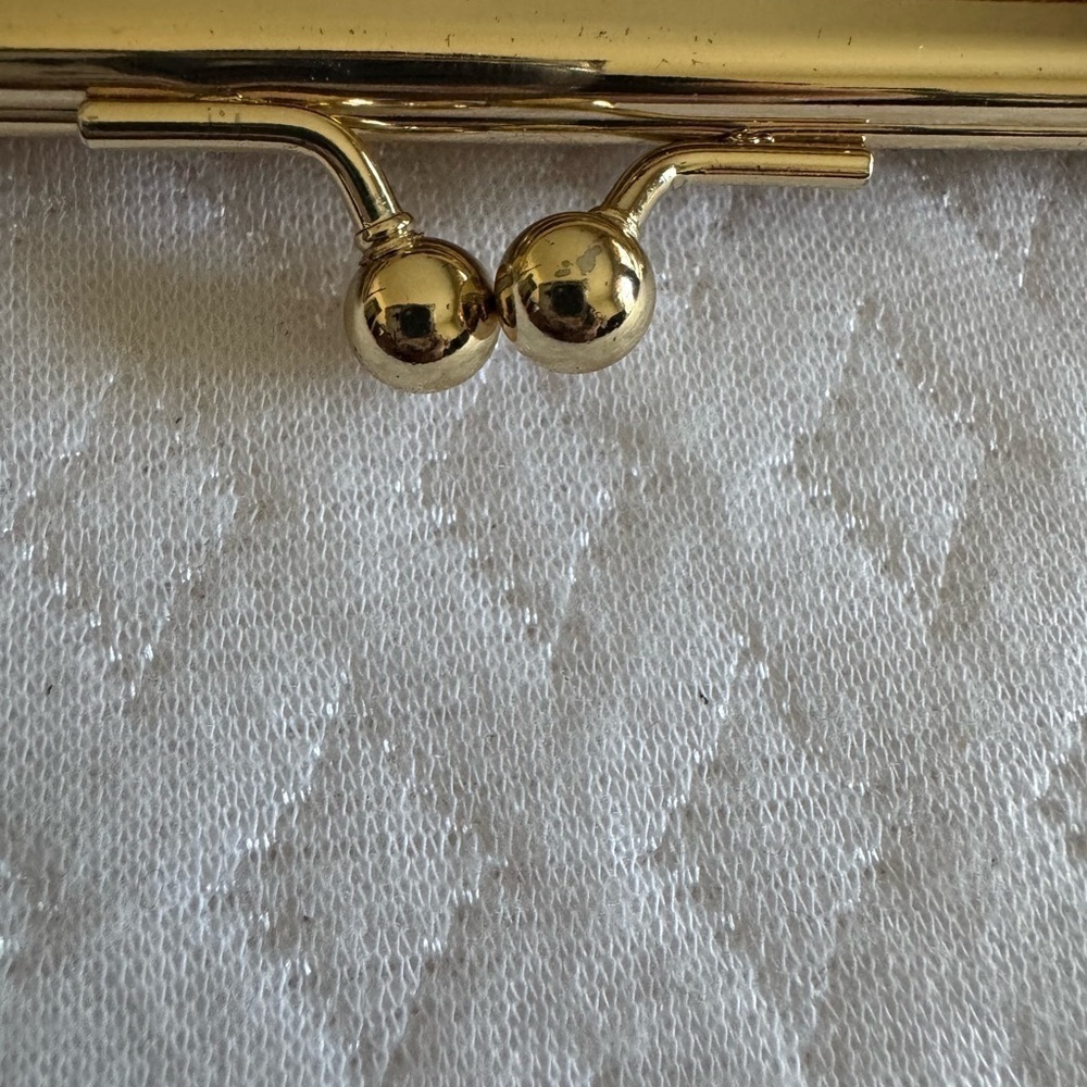 Dooney & Bourke Leather Kiss Lock Coin Purse - Picture 8 of 8